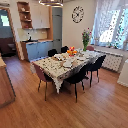 Fuer 4 Pers- Mit Terrasse By Interhome * تْسْغيكفانِتْسا