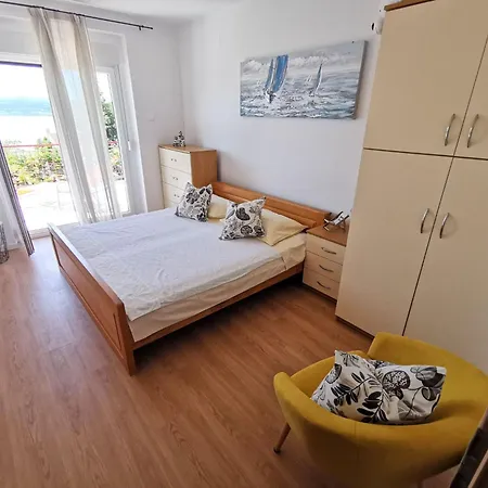 Lejlighed Fuer 4 Pers- Mit Terrasse By Interhome *