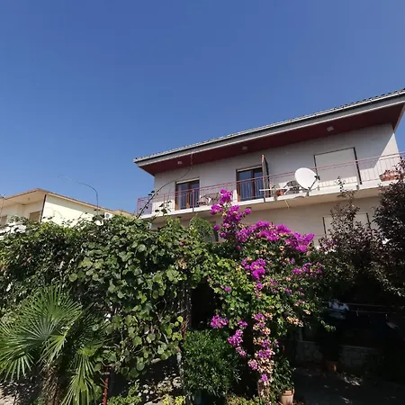 Lejlighed Fuer 4 Pers- Mit Terrasse By Interhome *