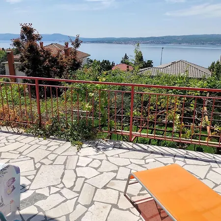 Fuer 4 Pers- Mit Terrasse By Interhome *
