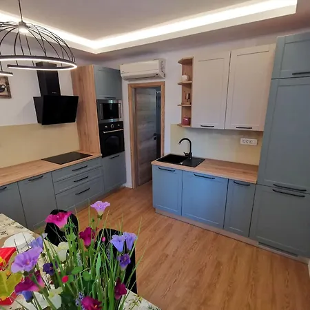 Fuer 4 Pers- Mit Terrasse By Interhome