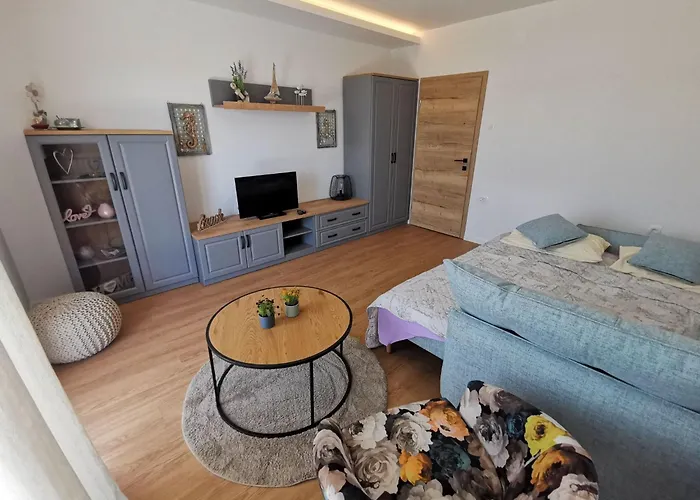 Fuer 4 Pers- Mit Terrasse By Interhome *