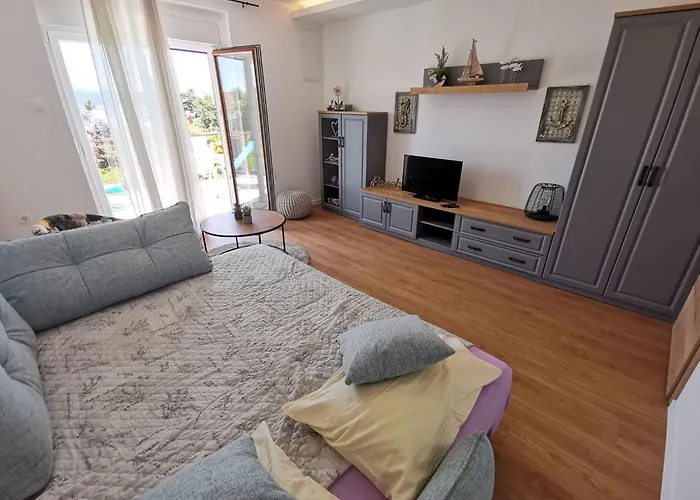 Fuer 4 Pers- Mit Terrasse By Interhome *