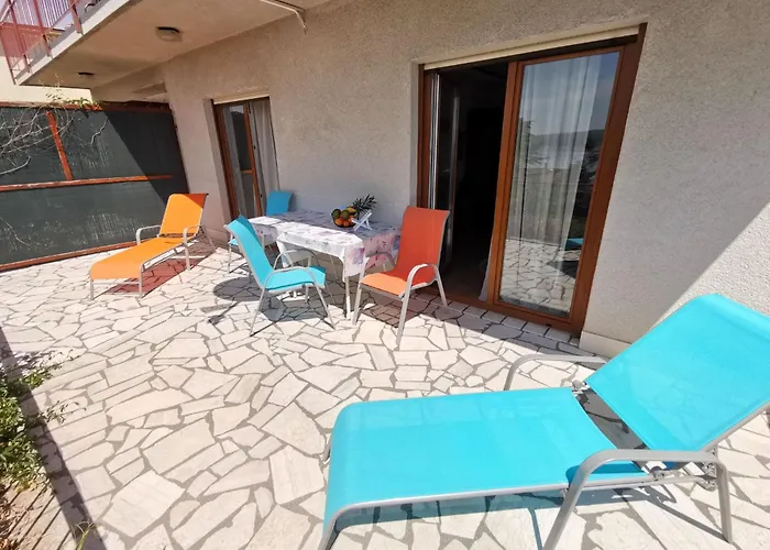 Fuer 4 Pers- Mit Terrasse By Interhome